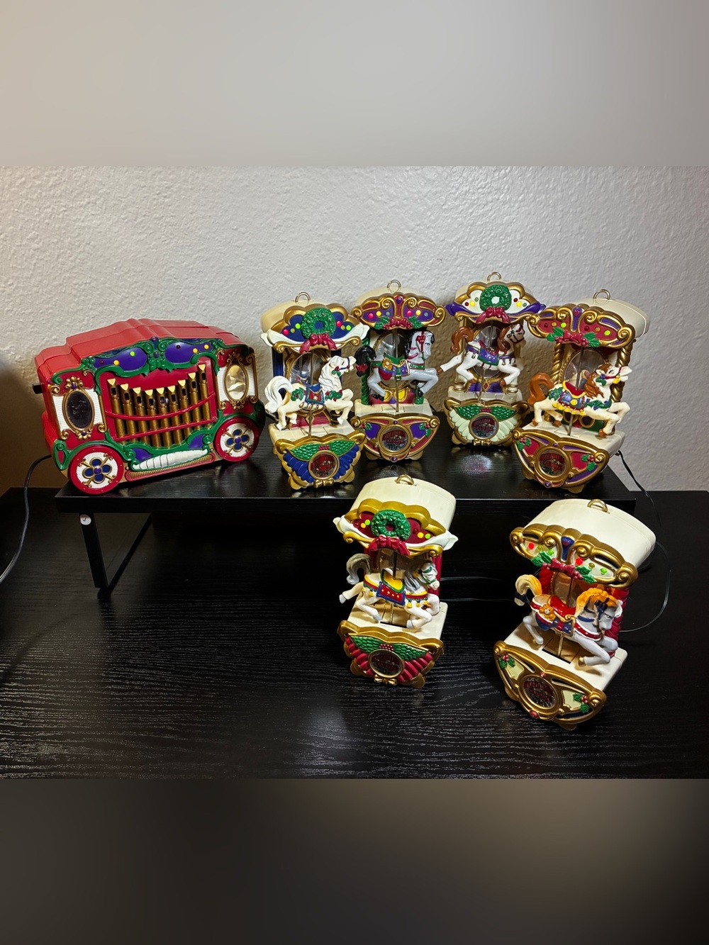 Vintage Mr Christmas Holiday Carousel Light Musical 6 Horses 1992